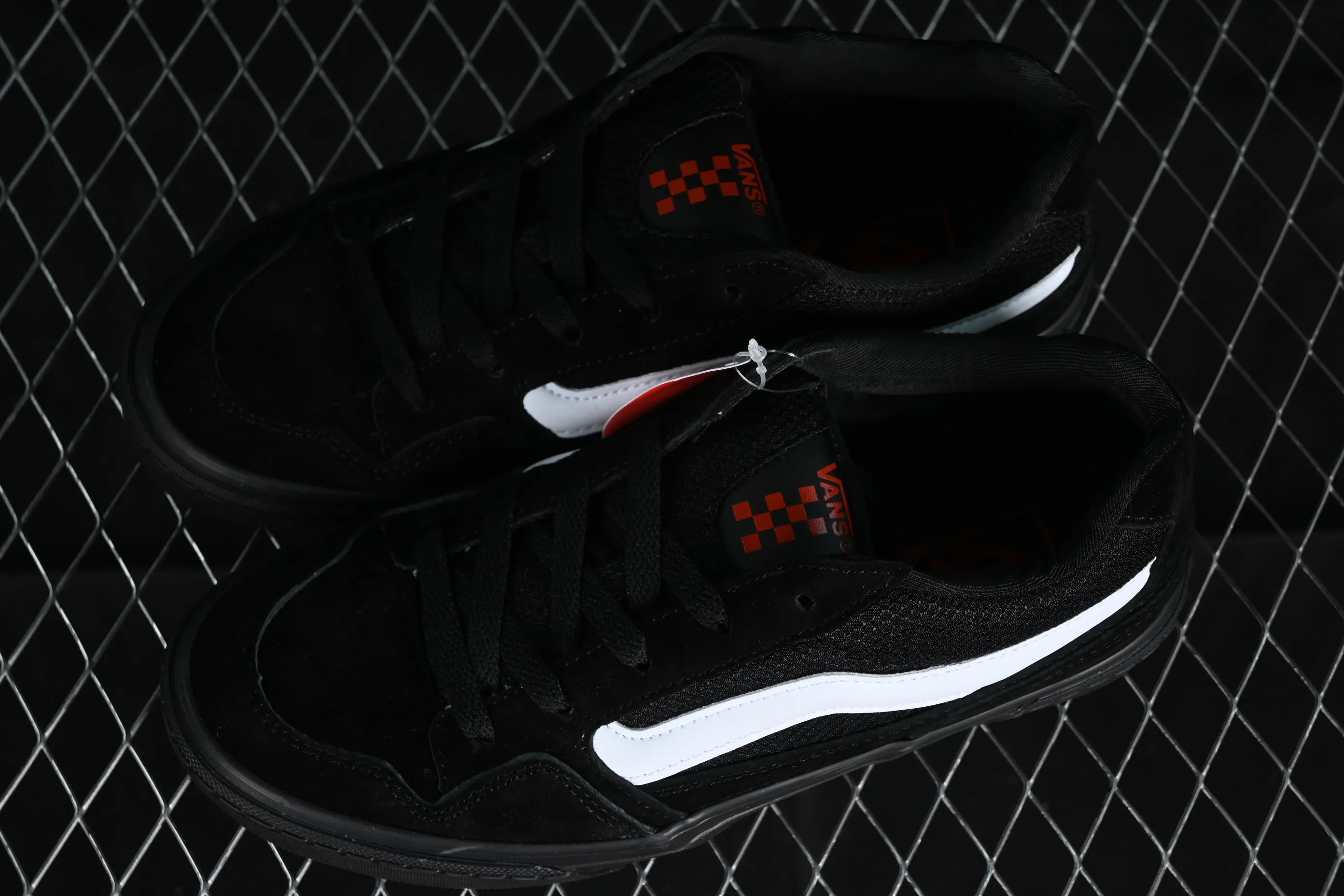 All categories Vans Vans series Vans Low Vans low-top Vans Caldrone Vans official Black Warrior American retro casual skateboard shoes VN0007P9BA2